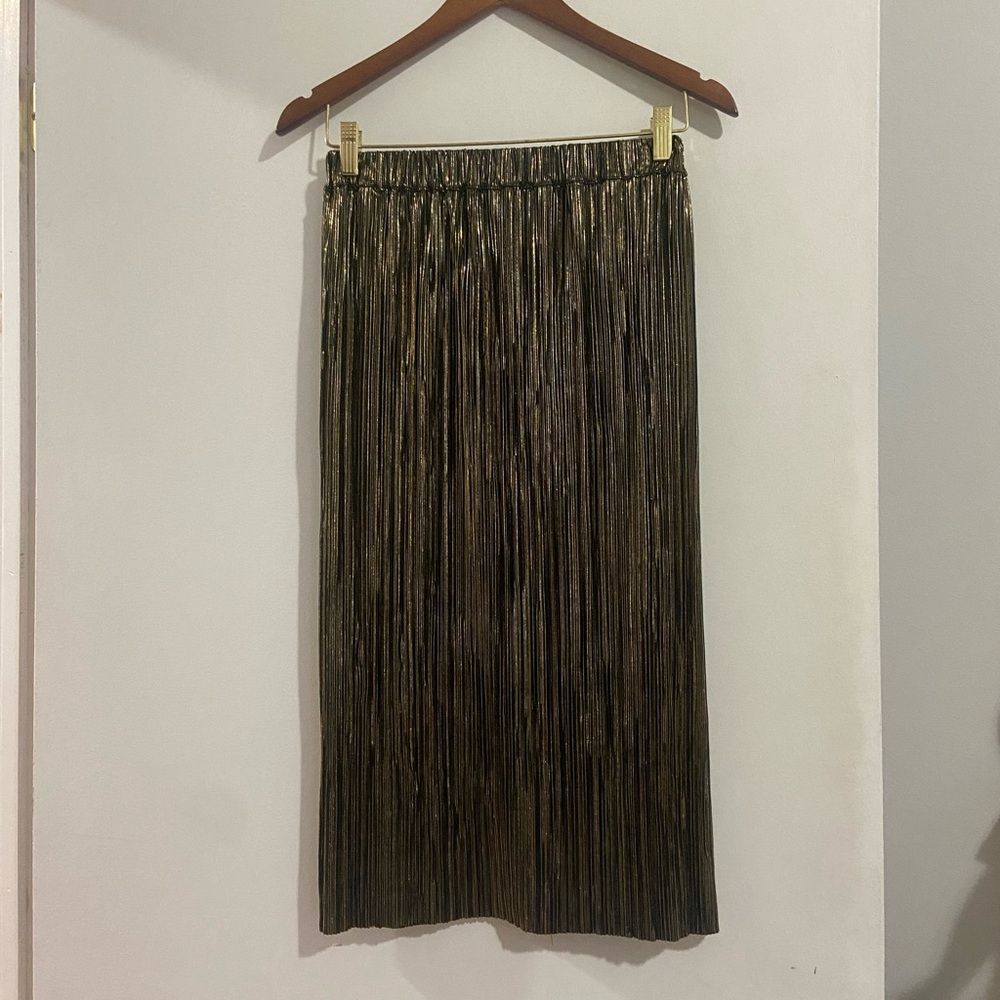 Forever21 midi skirt in gold and black